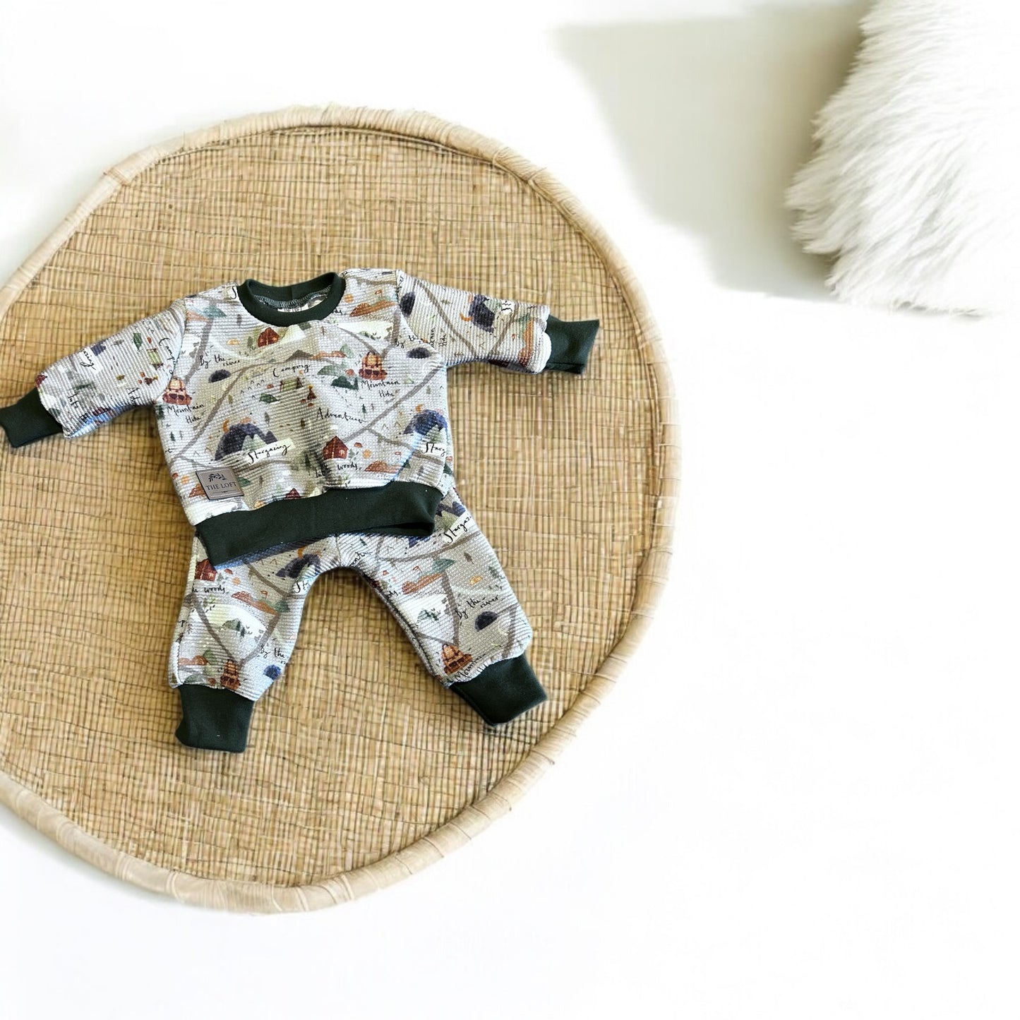 Crewneck sweater with matching pants